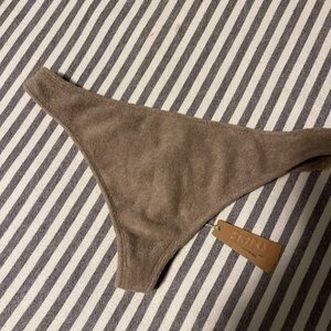 Skims thong